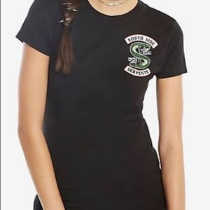 Hot Topic Ripple Junction graphic tee size small